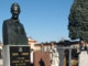 La statua che si trovava sulla tomba di Libero Ferrario al cimitero di Parabiago
