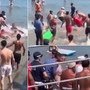 Alassio, &quot;maranza al mare&quot;: rissa sul bagnasciuga. E il video diventa virale