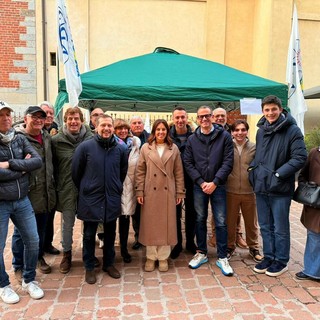 La Lega a Busto: «Solidarietà alle forze dell'ordine. Ma anche segnale concreto con il decreto sicurezza, ecco perché»