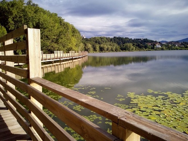 Il lago di Comabbio Il lago di Comabbio