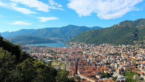 In centro e non solo: tre case con vista stupenda sul Lago di Como