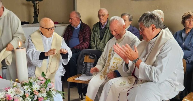 Oggi l'addio a monsignor Livetti. «Grazie a lui abbiamo avuto il campetto per i bimbi non nati» Oggi l'addio a monsignor Livetti. «Grazie a lui abbiamo avuto il campetto per i bimbi non nati»
