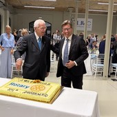 Il presidente del Rotary "La Malpensa" Franco De Bernardi con il presidente della Liuc Roberto Grassi Il presidente del Rotary "La Malpensa" Franco De Bernardi con il presidente della Liuc Roberto Grassi