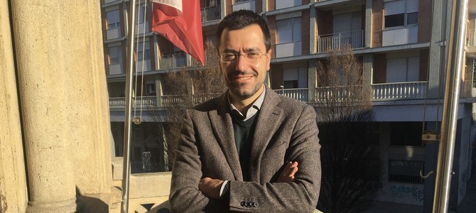 Legnano conferma sindaco Lorenzo Radice: il centrosinistra conquista il secondo mandato consecutivo. «È la vittoria di chi non ha paura del cambiamento» Legnano conferma sindaco Lorenzo Radice: il centrosinistra conquista il secondo mandato consecutivo. «È la vittoria di chi non ha paura del cambiamento»