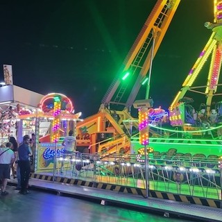 Ferito da sassi al Luna Park: 21enne finisce in ospedale a Luino