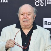 Lino Banfi, oggi spegne 90 candeline: chi è davvero Pasquale Zagaria Lino Banfi, oggi spegne 90 candeline: chi è davvero Pasquale Zagaria