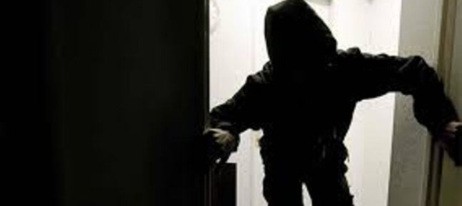 Furti in serie tra Cassano e Gallarate: colpite abitazioni nel tardo pomeriggio