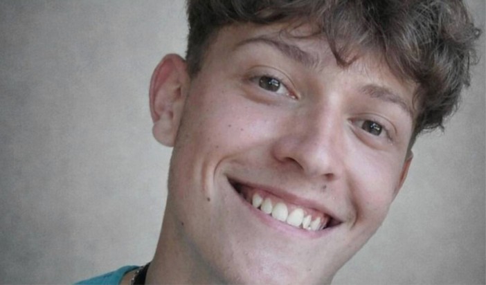 Le lacrime per l’improvvisa scomparsa di Matteo Syku: «Brilla con i nostri angeli»