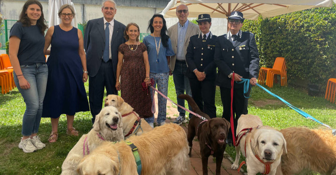 VIDEO. “Mi fido di te”, in carcere i detenuti diventano educatori cinofili: consegnati i diplomi