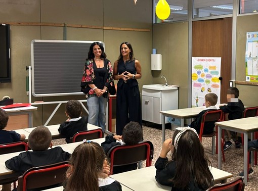 Scuola al via, l'assessore Mazzetti negli istituti di Gallarate: «Vicinanza ai cittadini del futuro»