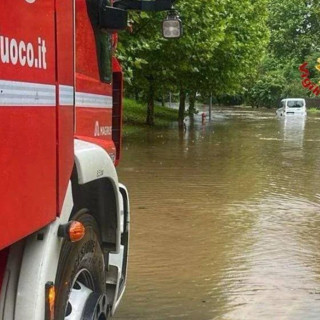 Maltempo, allagamenti a Milano: evacuata comunità vicino al Lambro