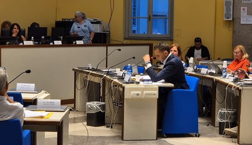 VIDEO. Busto, Vannacci “interviene” in Consiglio comunale a sostegno di Max Rogora VIDEO. Busto, Vannacci “interviene” in Consiglio comunale a sostegno di Max Rogora