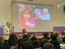 Il fotografo umanitario Malla ai ragazzi: «Seguite la vostra passione»