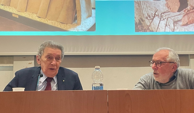 Da sinistra, il relatore Mario Colombo e il presidente dell'Università cittadina Carlo Magni