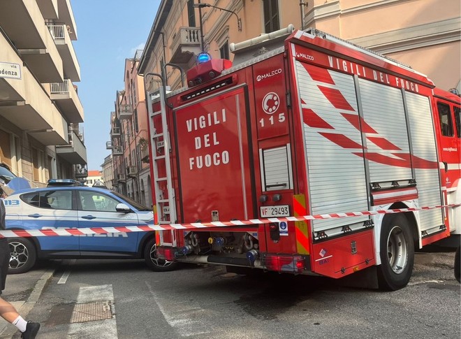 Si getta nel vuoto: tragedia nel pomeriggio
