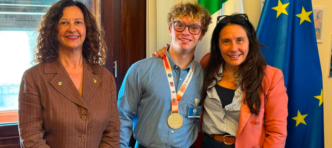 Riccardo Maino con la deputata bustocca della Lega, Manuela Maffioli, e il Ministro per le Disabilità Alessandra Locatelli Riccardo Maino con la deputata bustocca della Lega, Manuela Maffioli, e il Ministro per le Disabilità Alessandra Locatelli