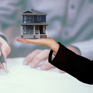 Mutui: in provincia di Varese richiesta media 137.000 euro, a Milano i finanziamenti maggiori