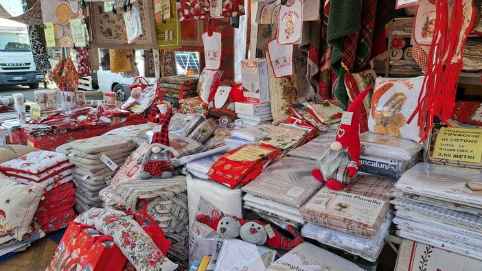 Gallarate si anima con “Gli Ambulanti del Lago Maggiore”: shopping, sport e la tradizionale gara con gli asini