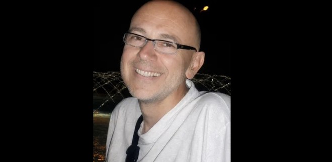 Il giorno più triste a Gorla Minore: l'ultimo abbraccio a Luca