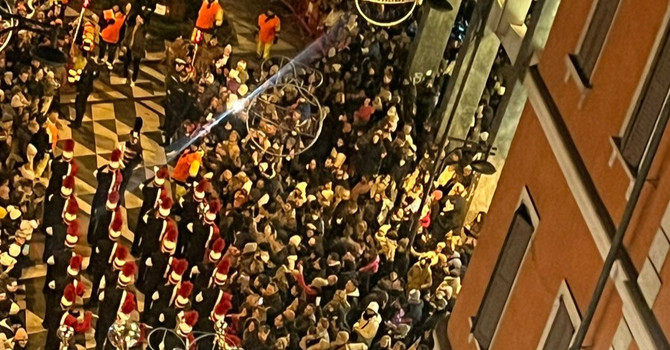 Natale 2025, centro storico di Busto Arsizio: mezzo milione di presenze confermate
