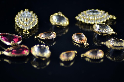Oro usato e liquidità immediata: come cambiano le scelte di chi vende preziosi oggi Oro usato e liquidità immediata: come cambiano le scelte di chi vende preziosi oggi