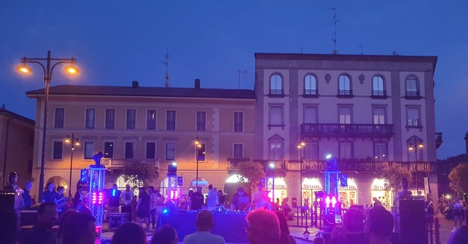 Lutto per monsignor Livetti, rinviata la notte bianca di Busto