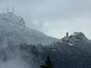 Giovedì dal tardo pomeriggio la neve non comparirà soltanto al Sacro Monte e al Campo dei Fiori (Foto Centro Geofisico Prealpino)
