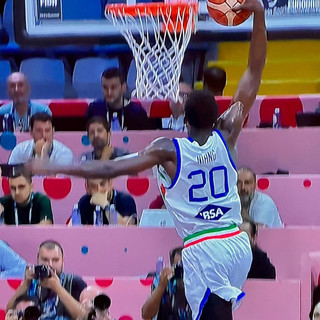 Saliou Niang, tra i protagonisti della vittoria dell'Italbasket