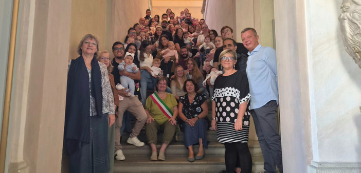 45 nuovi cittadini, Castellanza dà il benvenuto ai suoi piccoli: «Una casa aperta a tutti»