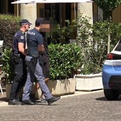 Operazione “Alto Impatto” a Saronno: identificate 99 persone, due denunce e due allontanamenti Operazione “Alto Impatto” a Saronno: identificate 99 persone, due denunce e due allontanamenti