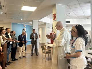 La benedizione di don Peppino Colombo