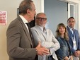 Il discorso di Antonelli, accanto a lui il dottor Rosanna