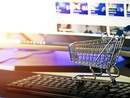 Nei primi tre mesi del 2024 in provincia di Varese sparito un negozio ogni due giorni. Boom di consegne e-commerce