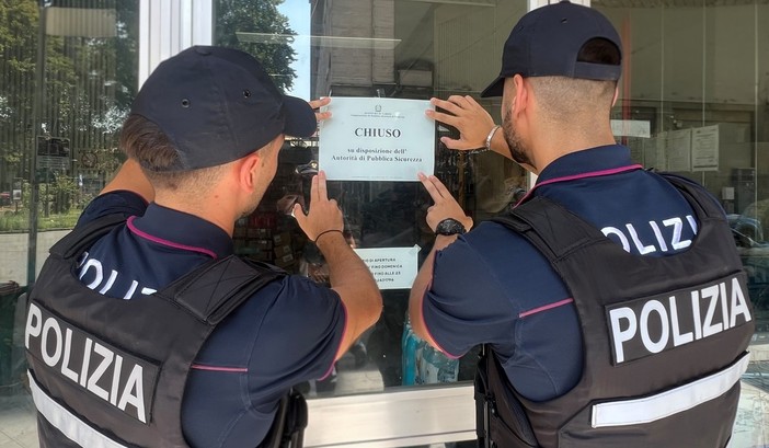 Fuga dopo l’aggressione, si rifugia nel minimarket: il Questore chiude il locale per sette giorni Fuga dopo l’aggressione, si rifugia nel minimarket: il Questore chiude il locale per sette giorni