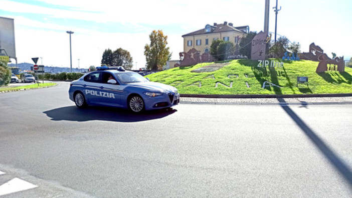 Fugge dal ristorante senza pagare ma torna perché ha dimenticato il cellulare: denunciato un giovane