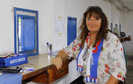 Patrizia Testa in una foto dei bei tempi in cui era in biglietteria allo stadio Speroni (per cortesia di Daniele Belosio)