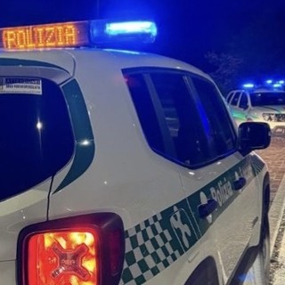 Giravano su un'auto sospetta con tremila euro in contanti: due stranieri irregolari fermati dalla polizia locale di Arcisate