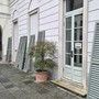 Villa Brambilla, le persiane tornano a nuova vita: restauro da 176mila euro Villa Brambilla, le persiane tornano a nuova vita: restauro da 176mila euro