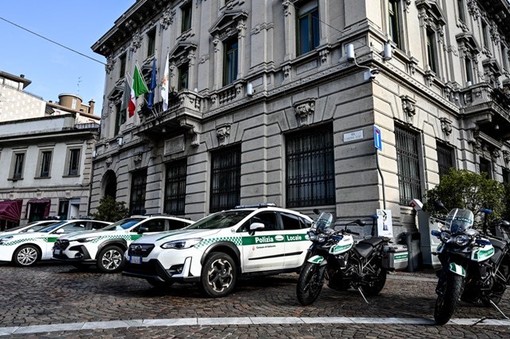 Auto rubata procede su tre ruote, bloccata dalla Polizia locale di Gallarate