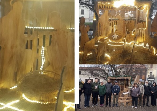 Il presepe spogliato e com'era accanto, compreso l'intenso momento della benedizione