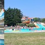Il caldo spinge i bustocchi in piscina