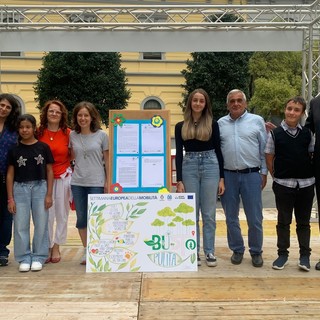 La presentazione del progetto Busto pulita delle scuole De Amicis (foto ufficio stampa Comune Busto)