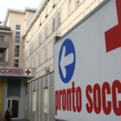 Furgone investe una donna e non si ferma: è caccia al pirata