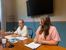 L'assessore Reguzzoni e la dottoressa Orlandi in conferenza stampa a Palazzo Gilardoni
