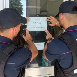 Fuga dopo l’aggressione, si rifugia nel minimarket: il Questore chiude il locale per sette giorni