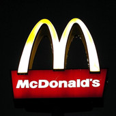 Quei McDonald’s della provincia di Varese premiati per l’impegno a favore dell’integrazione lavorativa dall’Agenzia Onu per i Rifugiati Quei McDonald’s della provincia di Varese premiati per l’impegno a favore dell’integrazione lavorativa dall’Agenzia Onu per i Rifugiati