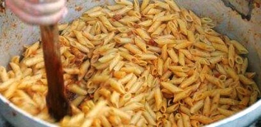 «Viva la pastasciutta antifascista»: Varese Possibile contro la provocazione dei Do.Ra