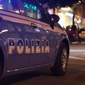 Rissa e lancio di bottiglie di vetro. Istanti di paura in centro a Busto: «Eravamo pietrificati»