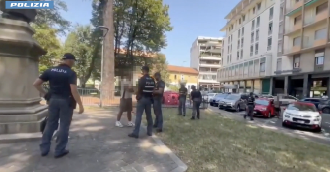 Gallarate, controlli ad “alto impatto”: 73 persone identificate e 29 veicoli verificati Gallarate, controlli ad “alto impatto”: 73 persone identificate e 29 veicoli verificati