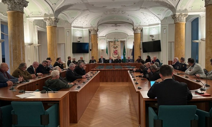 Il Comitato Provinciale per l’Ordine e la Sicurezza in Prefettura: al tavolo i Comuni della Comunità Montana Valli del Verbano Il Comitato Provinciale per l’Ordine e la Sicurezza in Prefettura: al tavolo i Comuni della Comunità Montana Valli del Verbano